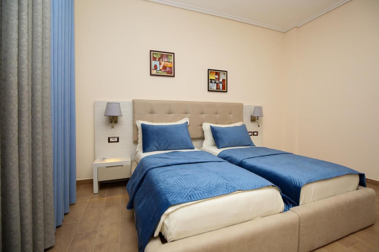 Hotel Vd Roleks Vlorë Quarto foto